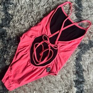 Jolyn Dayno Onesie 🍓